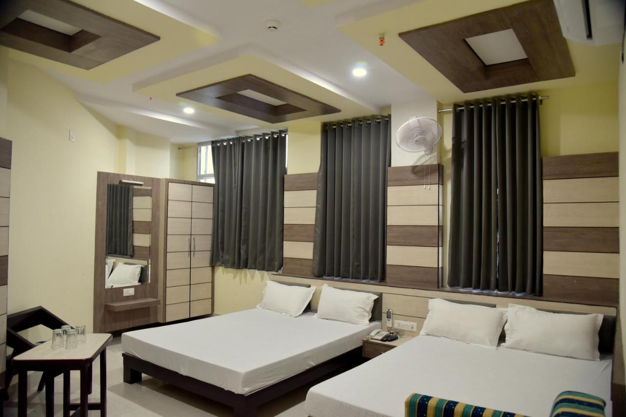 Hotel Shri Gourav Біканер Екстер'єр фото